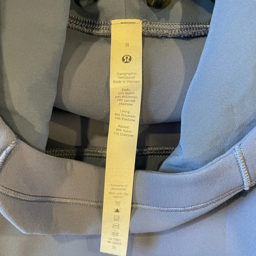 Blue Lululemon scuba pullover hooded sweatshirt size 8 zip pockets - Picture 4 of 4
